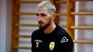 Bogdan Rusu, sub comanda lui Dan Alexa la FC Brașov. Atacantul plecat de la FCSB mai poate juca în acest sezon doar la o echipă anume din România