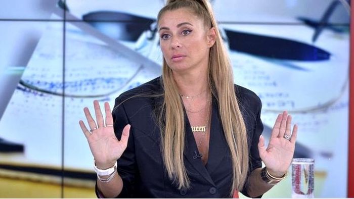 Dezvăluire surprinzătoare: „Nu m-a chemat niciodată Anamaria Prodan!" Ce nume are, de fapt, impresara în buletin