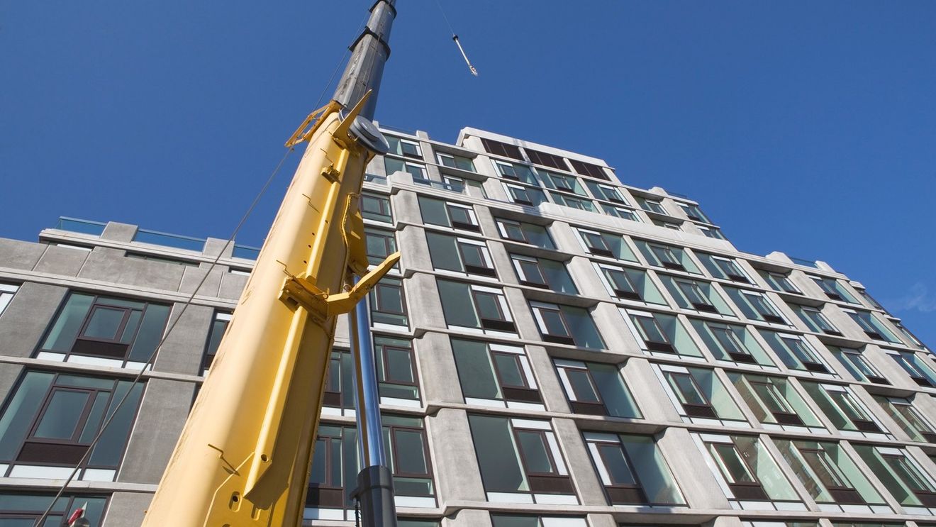 Cum își promovează fotbalistul FCSB afacerea din care adaugă 15.000.000 de euro la avere: „N-am tăiat din metri pătrați ca să iasă mai multe apartamente”