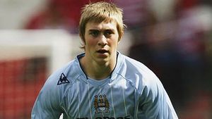 I-a dat un cap în gură!** Jucător de la City, suspectat că a bătut un fan al lui United!