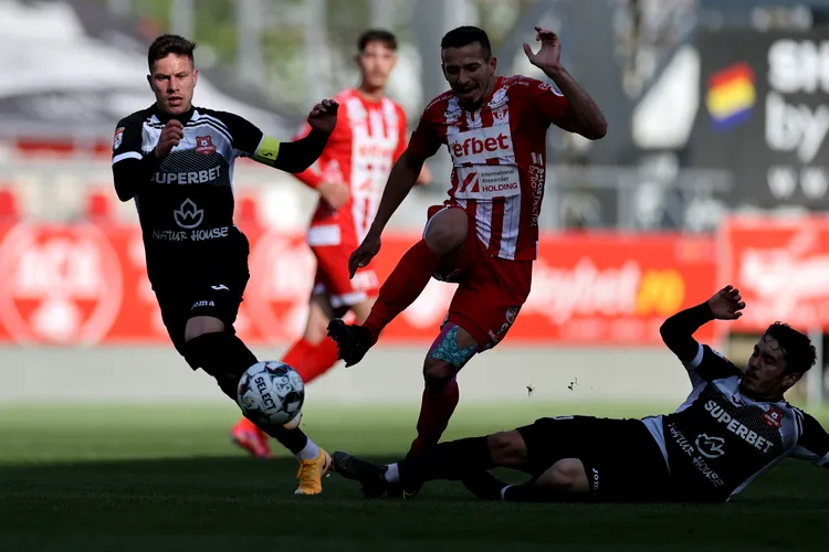 The Romania Liga I Relegation Group match between UTA Arad and FC  Hermannstadt UTA Arad pose