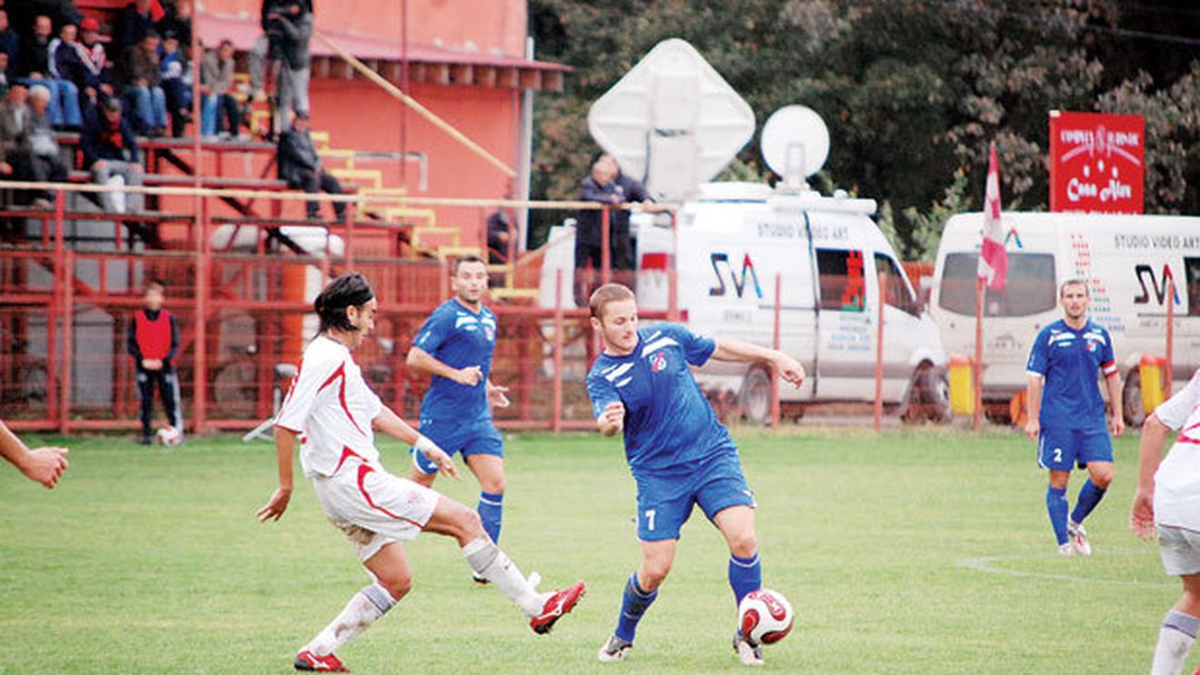 Oficialii de la Năvodari au recunoscut că au împărțit 10.000 de euro în vestiar!** Terzi: "Lui Vezan i-am trimis banii prin cineva!" / Uda: "Eu i-am pus banii în cont!"