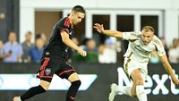 Louis Munteanu, față în față cu Hugo Lloris! Cât s-a terminat meciul și ce notă a primit atacantul român