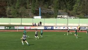 VIDEO Golul care l-ar face invidios chiar și pe Messi!** El este românul care a marcat după o cursă de 80 de metri