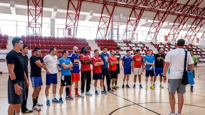 Dinamo s-a reunit pentru titlu. Surpriza Alexandru Gurănescu: crescut în Franța, 19 ani, 2,00 metri. Dragoș Oprea: "Am venit la Dinamo să devin campion"