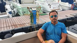 ”Ar mai putea sta Halep lângă Ilie, Nadia și Gică? S-ar prăbuși o statuie!”. Răzvan Florea, bronzul olimpic al României la natație, scanează din orașul Simonei dosarul de doping al fostului număr 1 WTA: ”Tare aș vrea să iasă bine din acest caz!”. E convins că ”Hagi și-a atins nivelul maxim la Farul. Atât poate singur!” | VIDEO ȘI FOTO EXCLUSIV