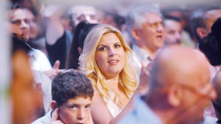 Udrea a fost huiduită!** Ministrul și-a atras antipatia publicului atunci când Bute i-a mulțumit pentru sprijin