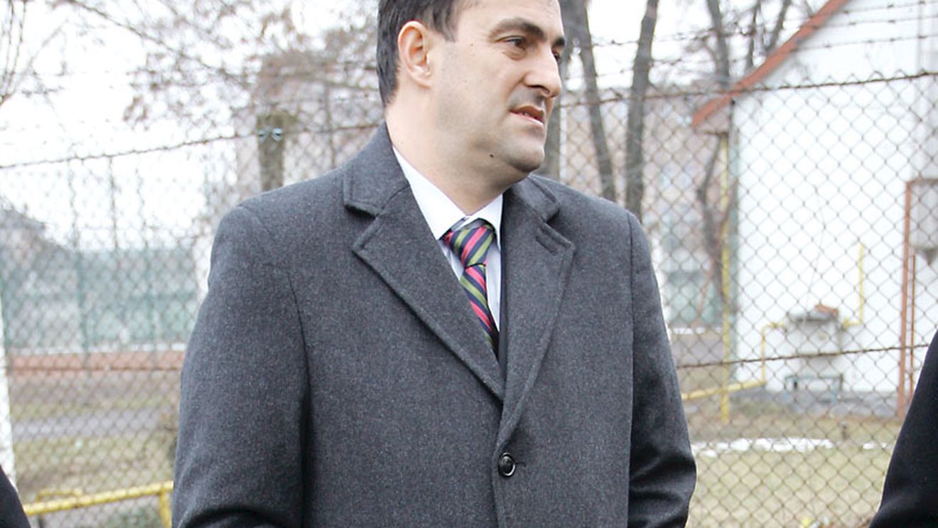 „Căutăm înlocuitor"