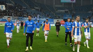 Ce au făcut vedetele Universității Craiova, în frunte cu Andrei Ivan, după eşecul cu FCSB! Dacă Mihai Rotaru a ajuns în "iad" din cauza ratărilor fotbaliştilor săi, starurile din Bănie au preferat "Un colț de Rai" | FOTO