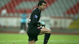 "Dolha are probleme psihice"** Ce șanse au Torje, Bratu și Niculae să joace cu Poli?