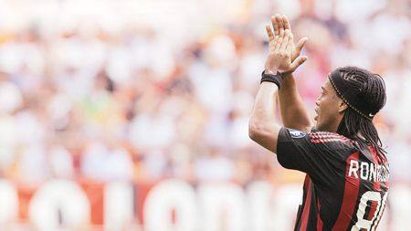 Ronaldinho dansează