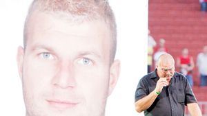 Petre Cozma, în lacrimi! Atac șocant la Dedu: „Mi-a ucis al doilea copil. În memoria lui Marian, trebuie să plece de la FRH” | EXCLUSIV