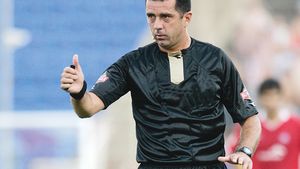 "De frică, și tot va arbitra bine"