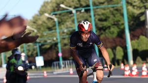 Eduard Grosu a ratat la mai puțin de o secundă victoria în cursa-prolog din Turul Ciclist al României. Serghei Țvetcov, impresionat de traseul din centrul istoric al Timișoarei