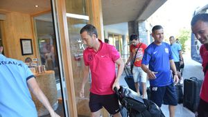 Un "câine" vrea să fie stelist:** "Am crescut la Dinamo, dar aș juca și la Steaua!" Acum este sub comanda lui "Reghe" în cantonamentul austriac