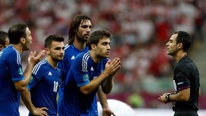 Suedezii se tem de arbitraje după ce au văzut Polonia-Grecia!** "Dacă se va continua așa, se vor da 20 de cartonașe roșii pe meci"