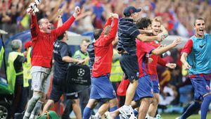 Steliștii au dansat pe ritmuri de manele