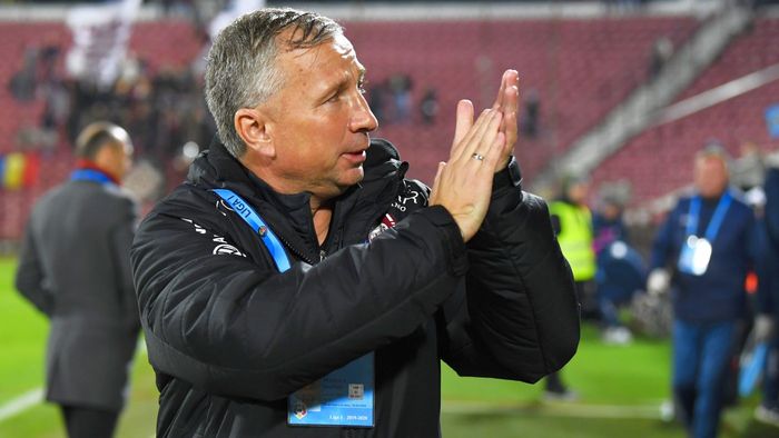 Presa internațională a făcut anunțul! CFR Cluj vrea să aducă, în locul lui Dan Petrescu, un antrenor care a ajuns până în finala Europa League