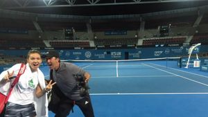 La mulți ani, 2016! Jucătorii aflați în Australia au intrat printre primii în noul an. Mesajul Simonei Halep