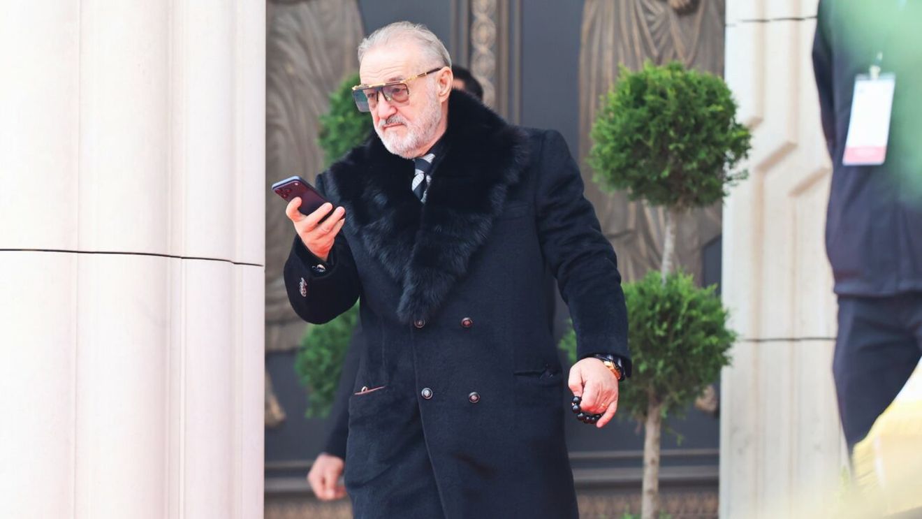 Gigi Becali a reuşit să-l scoată din sărite pe ChatGPT: „Chiar nu ți-e ruşine?”