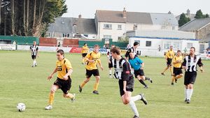 Vrăjitorii Europei!** Newi Cefn Druids, o echipă din liga a 2-a din Țara Galilor, ar putea juca cu Rapid în Europa League