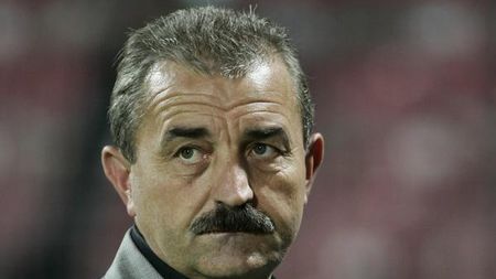 Popa: "Daca as avea bani, as cumpara toate meciurile