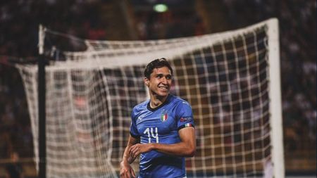 Vedetismul i-a luat mințile. Mesajul nesportiv al lui Chiesa pentru fotbaliștii români, după ce Italia nu a fost capabilă să își asigure singură calificarea în semifinale. "Glumele proaste ca ceea ce ar urma nu sunt gustate în sport"