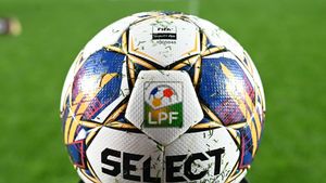 Un club din Superliga duce revoluția la sfârșit: 7 jucători, out dintr-o lovitură! A fost reziliat contractul fostului fotbalist de la FCSB