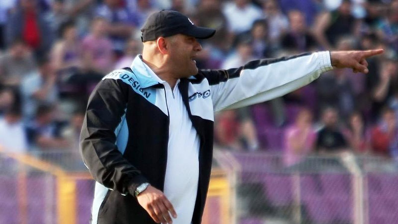 Balint, atacat** de rezerve!