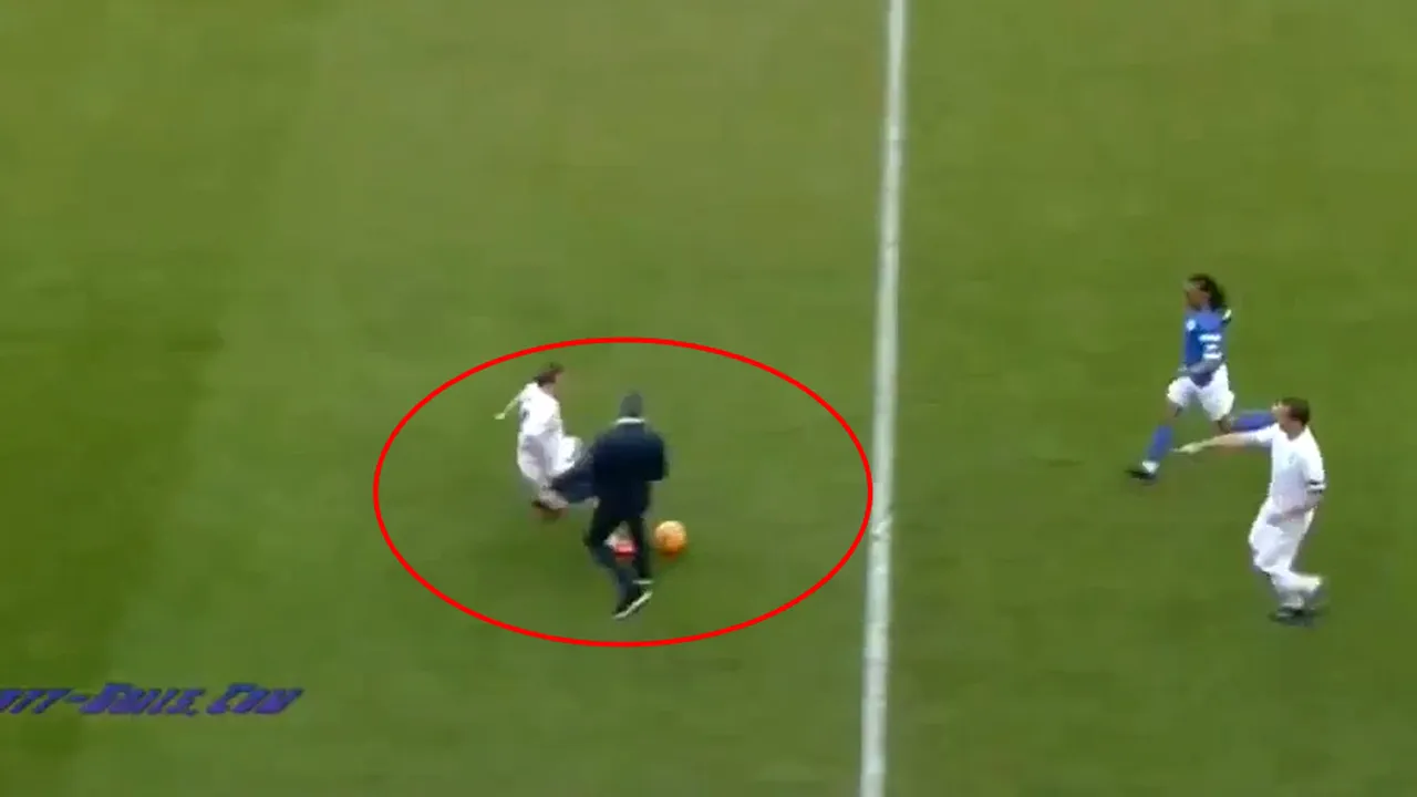 VIDEO | Mourinho a făcut show la un meci caritabil: antrenorul lui Chelsea a intrat pe teren și a faultat un jucător