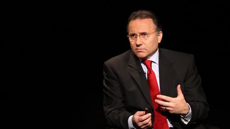 Fotbaliștii de la CSMS, în vizită la primar. "I-am adus în dar 42 de puncte!" Gheorghe Nichita este arestat la domiciliu