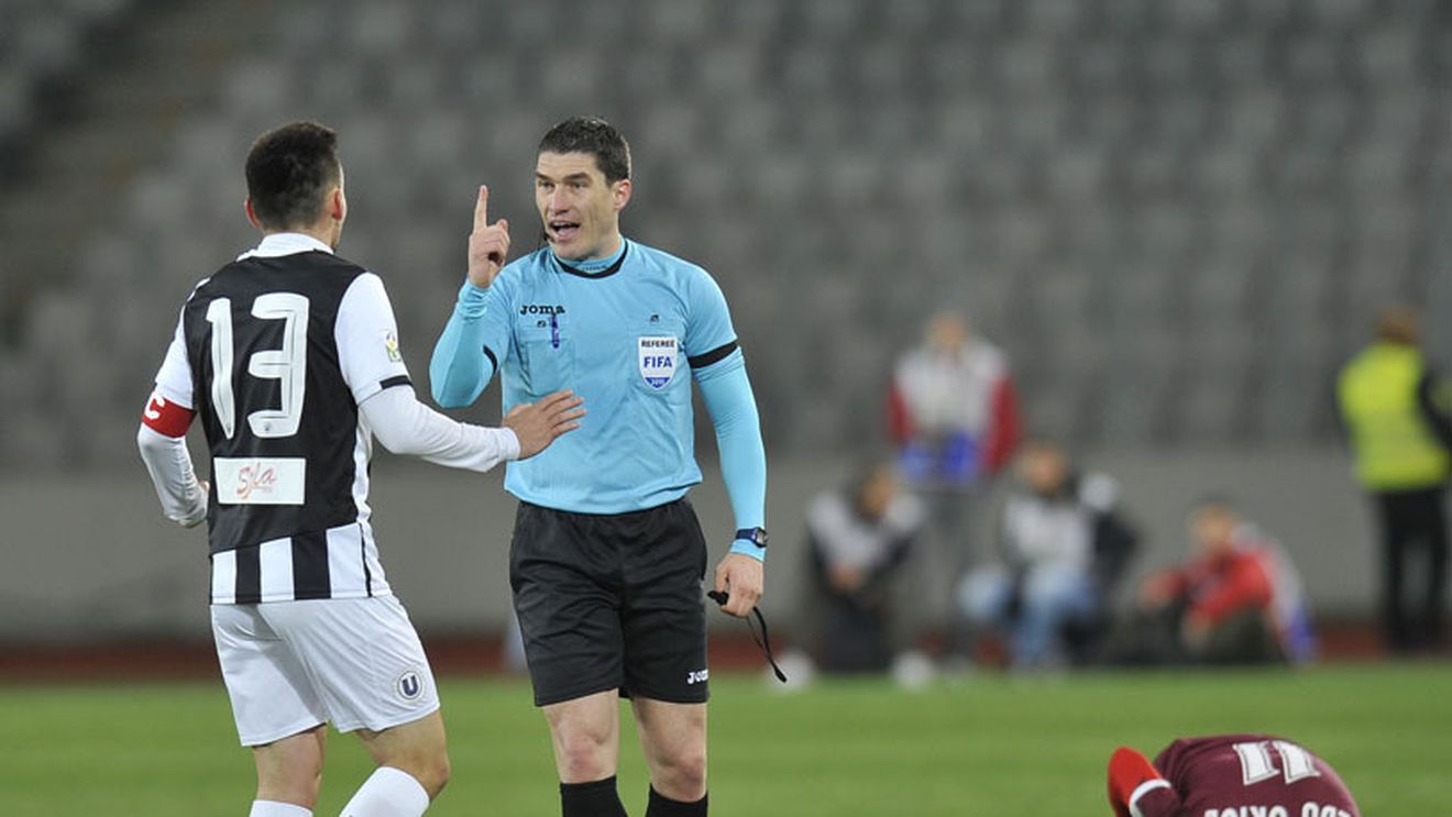 ANALIZA ARBITRILOR | Ce am avut în etapa a 24-a? Un Tudor în formă slabă, un penalty neacordat Rapidului, Varela ar fi trebuit eliminat și destule probleme la Piatra Neamț