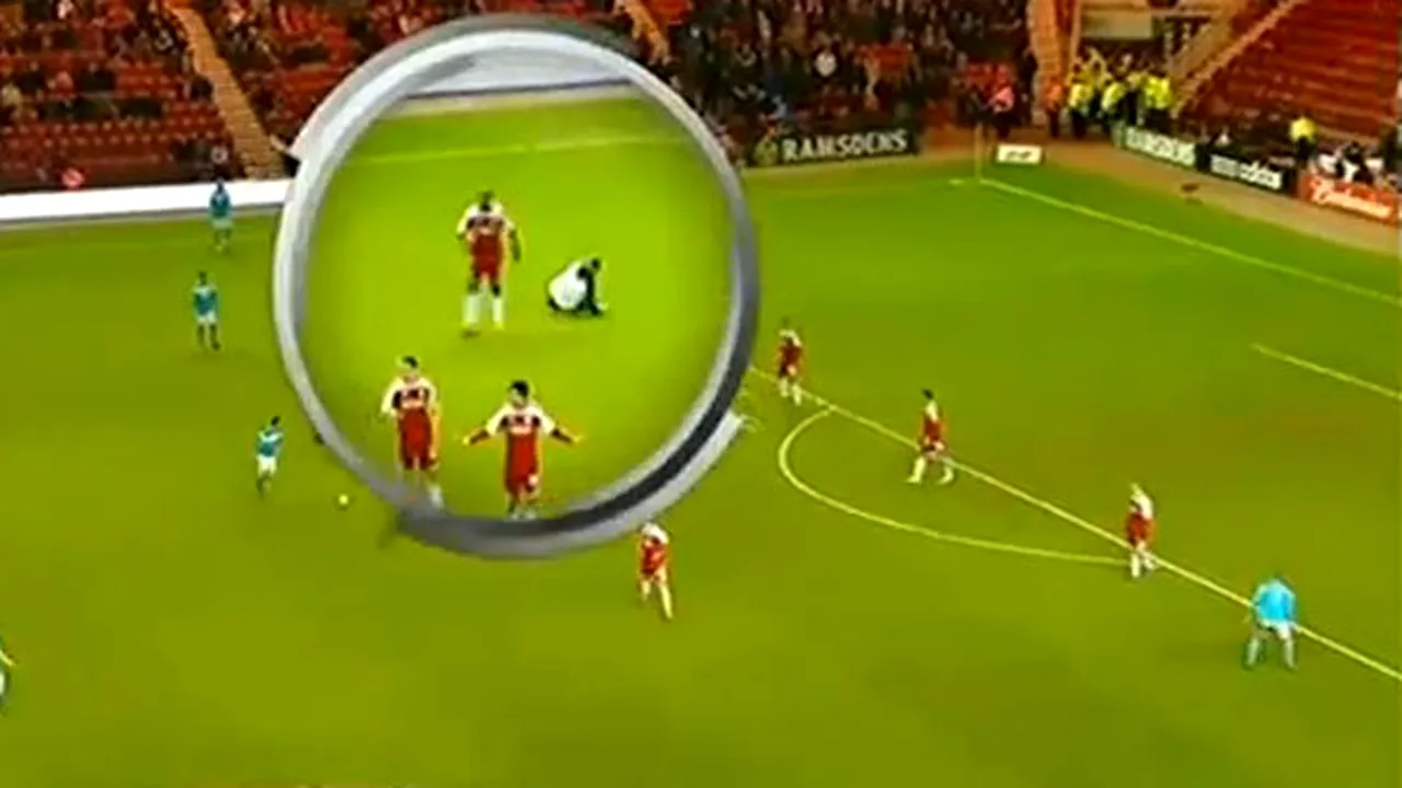 VIDEO Englezii adoră un tackling bun!** Un huligan a încercat să ia un fotbalist pe sus în timpul unui meci din FA Cup