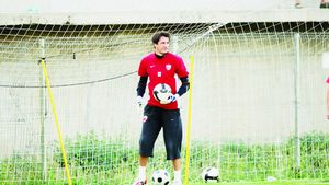 Dolha ezită să semneze prelungirea cu Dinamo!** Are ofertă din Polonia