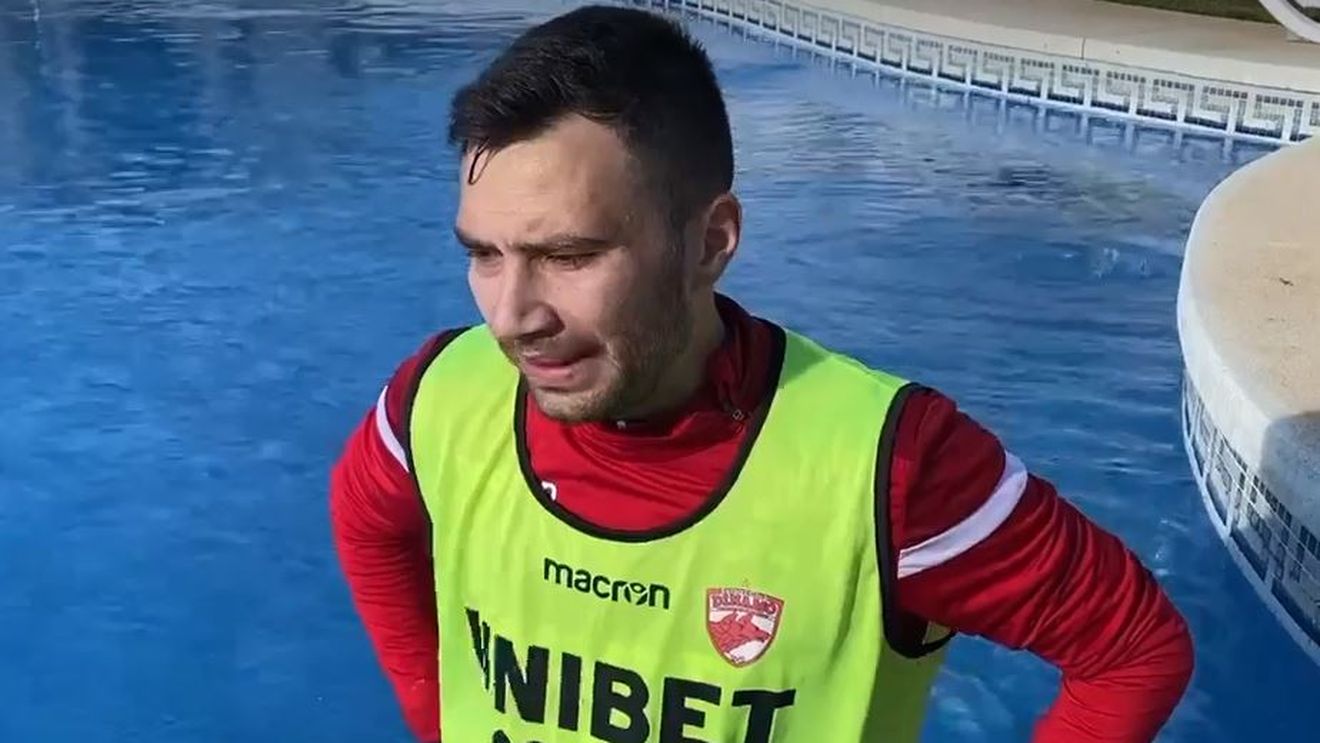Alexandru Răuță, recuperare în piscină după antrenamentele intense: "Trebuie toți să tragem pentru că avem nevoie de puncte". Care este noul obiectiv al lui Dinamo | EXCLUSIV VIDEO