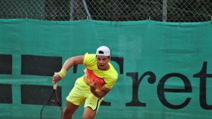 Ce înseamnă să vrei să faci tenis de performanță în România. Federația arătată cu degetul de părinții jucătorului de șapte ori campion național la juniori: "Îmi mut copilul din țară"