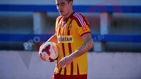 FOTO | Golanski, printre cele mai urâte intrări din acest week-end. Fostul fundaș al Stelei a scăpat doar cu cartonaș galben