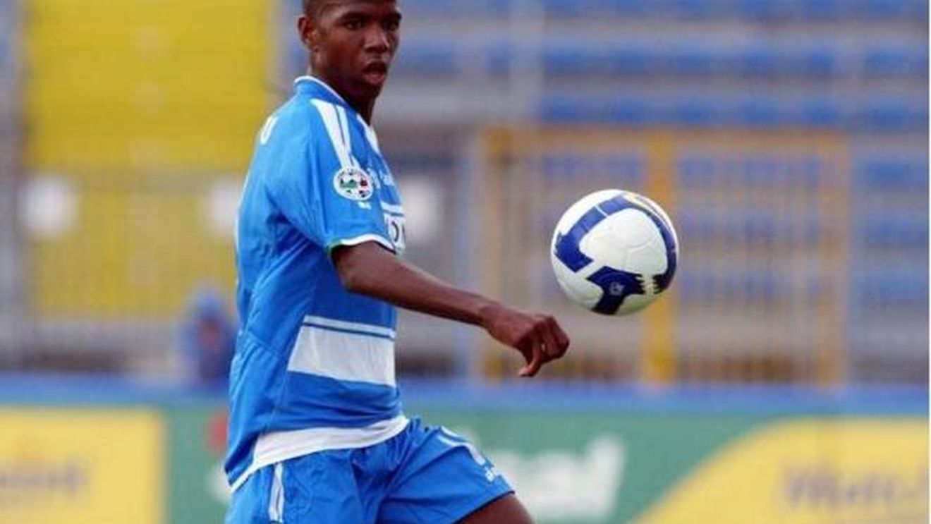 Un jucător de culoare lângă Chivu și Rădoi?** "Vreau să joc pentru România"