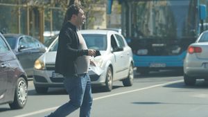 Ce comisioane i-a făcut acum Ionuț Luțu lui Gigi Becali! De la bancomat, direct la Palat | FOTO&VIDEO EXCLUSIV