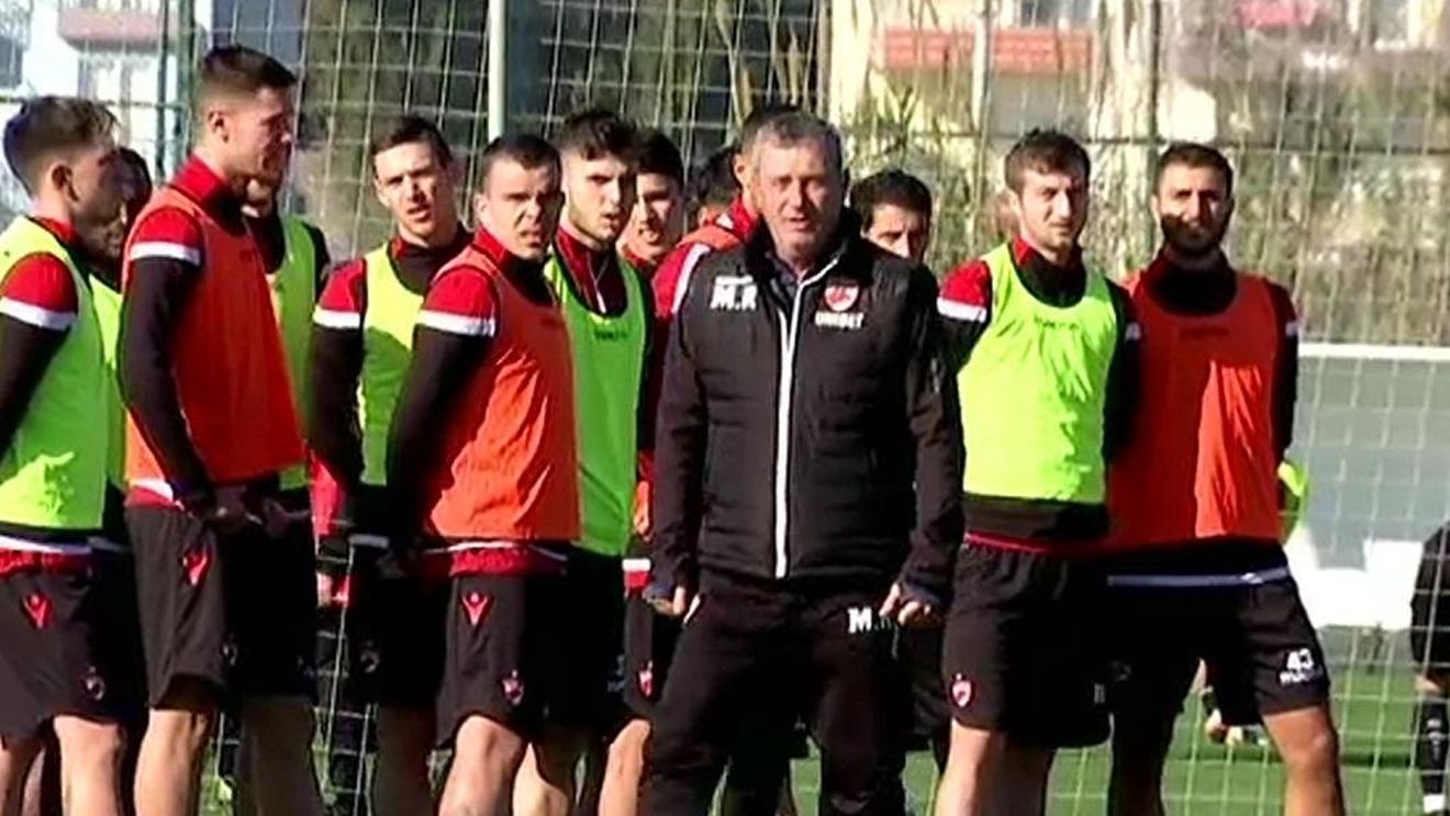 FOTO | Probleme pentru Dinamo în Antalya! "Câinii", dați afară de pe terenul de antrenament 