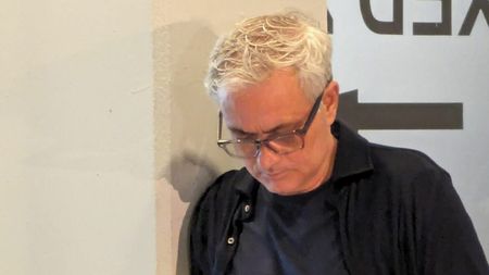 Jose Mourinho, făcut praf după prezența la meciul Generației de Aur: „E zero ca antrenor. A fost la un rahat de meci de exhibiție”