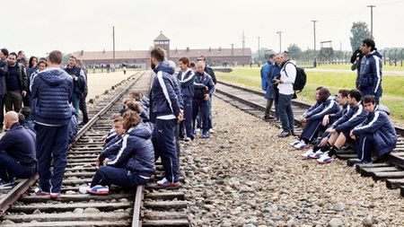 Pe tărâmul morții!** Naționala Italiei a fost în vizită la fostul lagăr de concentrare de la Auschwitz-Birkenau
