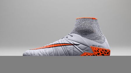 FOTO | Ultimele inovații în materie de ghete de fotbal. Ce poartă Neymar, Rooney și Lewandowski