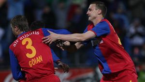 'Goe i-a băgat mâna în gât lui Ghionea pentru că risca să primească un cartonaș roșu!'
