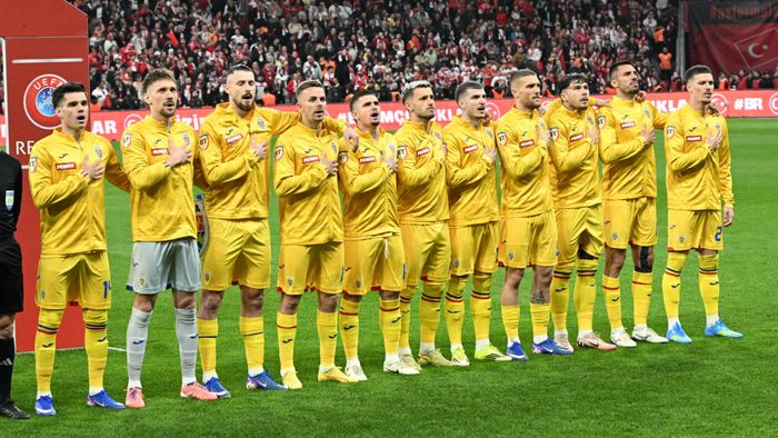 BEZNĂ pe cerul României! Câte stele a primit fiecare fotbalist al naționalei după înfrângerea cu Turcia și cine rămâne cu „garsonieră”