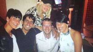 Cum arăta Corina Caciuc, noua iubită a lui Laurențiu Reghecampf, în tinerețe! Era blondă și nu avea intervenții estetice | FOTO