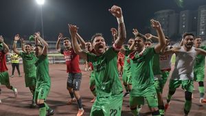 Omagiu pentru fanii din DDB! Cum ar putea să apară Dinamo pe teren la derby-ul împotriva Rapidului: „Simbolizează ceva profund!” | FOTO
