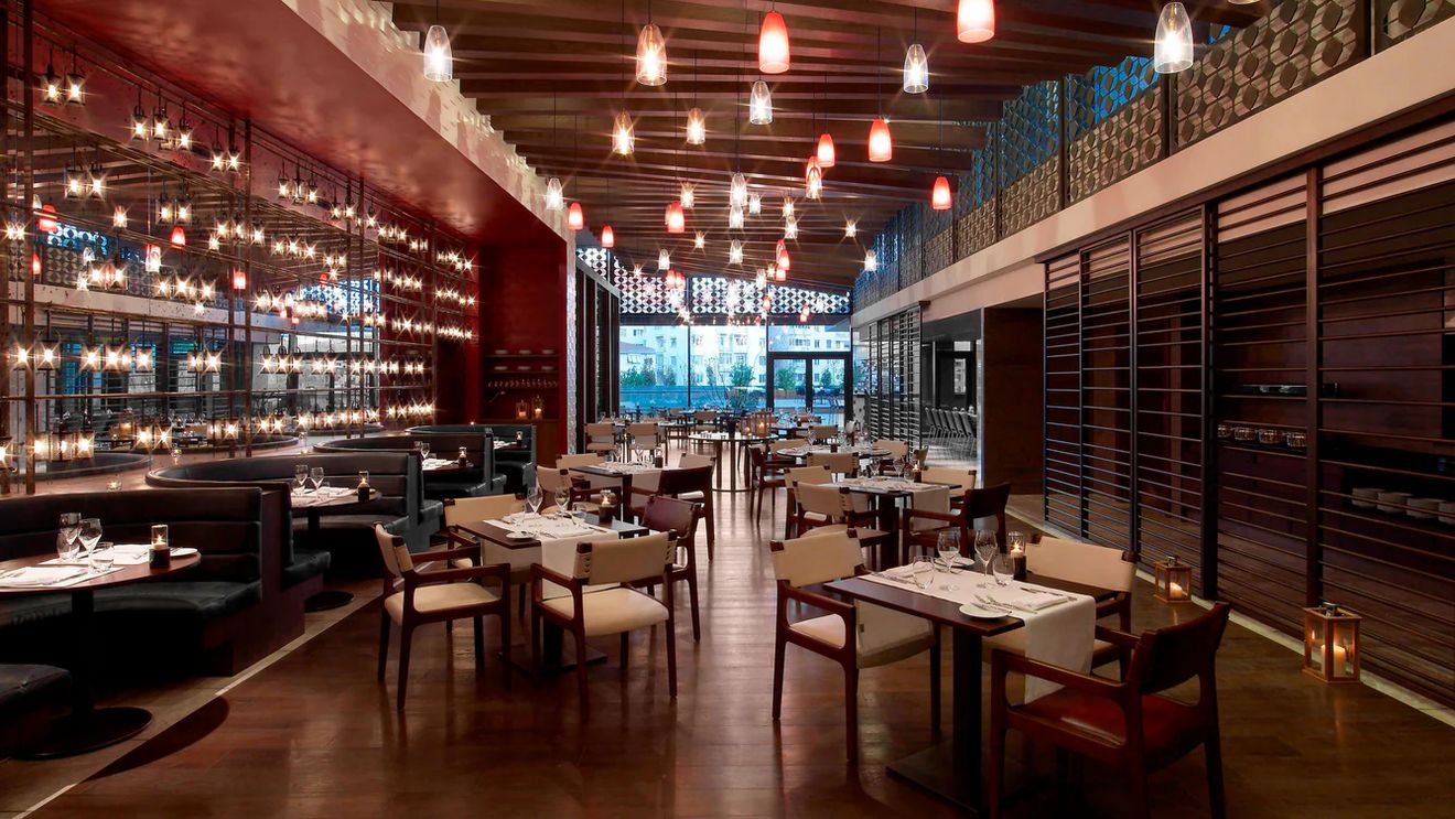 Ce mănâncă fotbaliștii naționalei la ultima cină din Istanbul înaintea barajului de Mondial: frigărui, somon și nuci ca să-i liniștim pe turci!