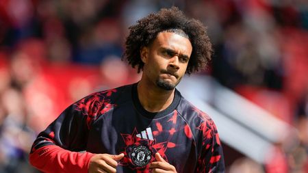Fotbalistul a plătit o stilistă din Olanda să zboare la Manchester și să-i facă lui curățenie în șifonier
