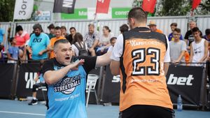 Ring de baschet. Leonard Doroftei a oferit momentul zilei la Sport Arena Streetball de la Ploiești | FOTO INEDIT
